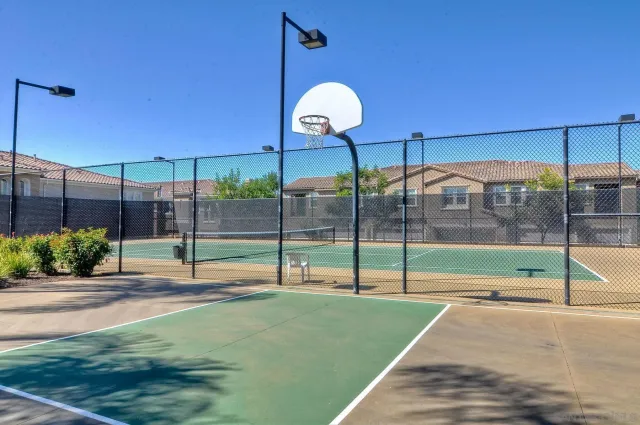 $689,900 | 10804 Serafina Lane, Unit 6, San Diego, CA 92128