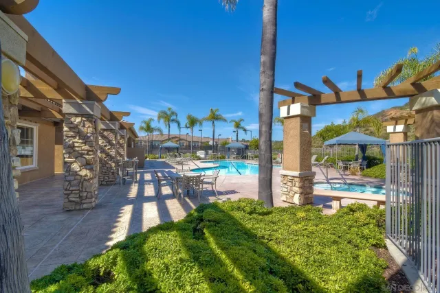 $689,900 | 10804 Serafina Lane, Unit 6, San Diego, CA 92128