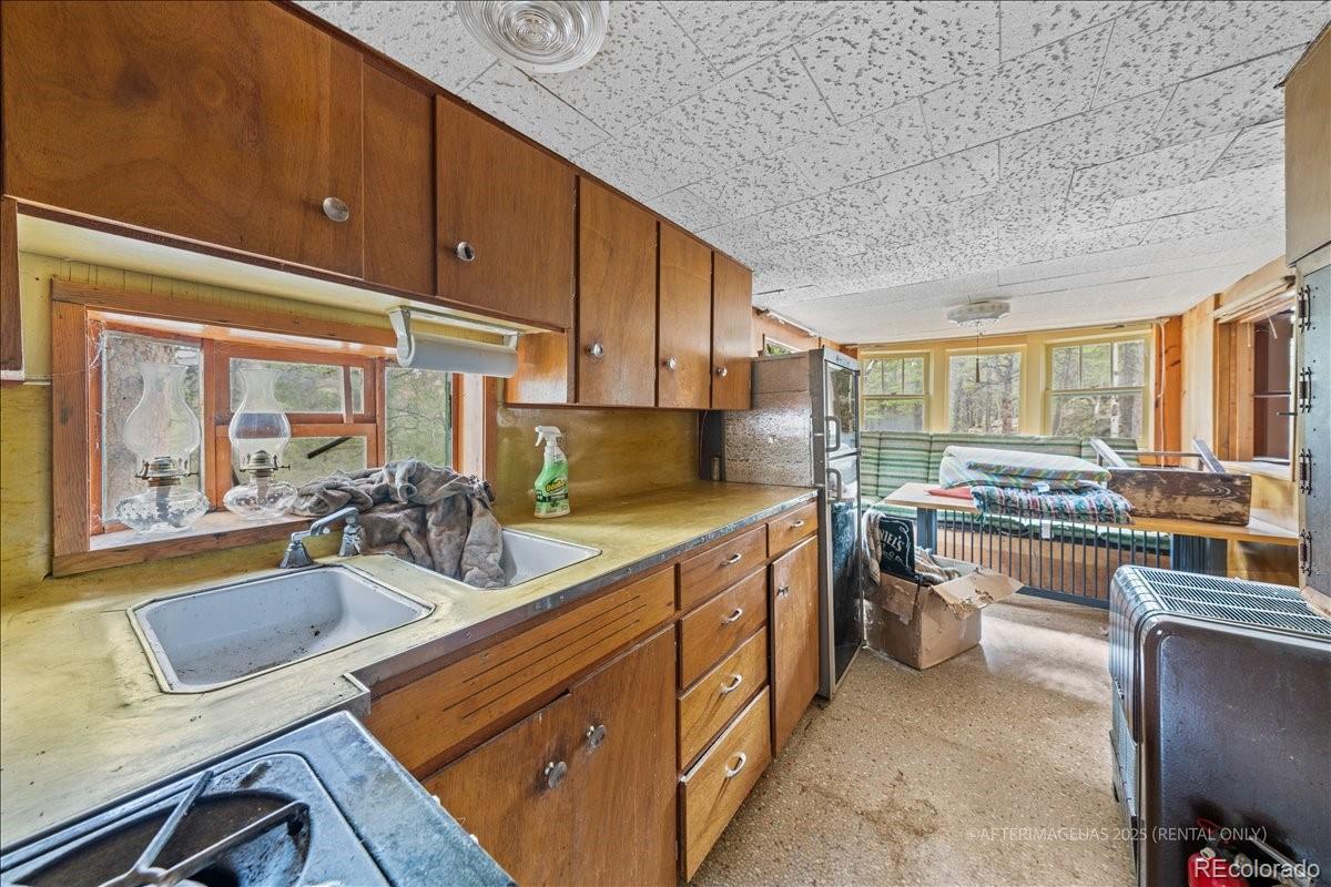 177 Sutherland Road Allenspark, CO 80510 - Photo 11 of 34