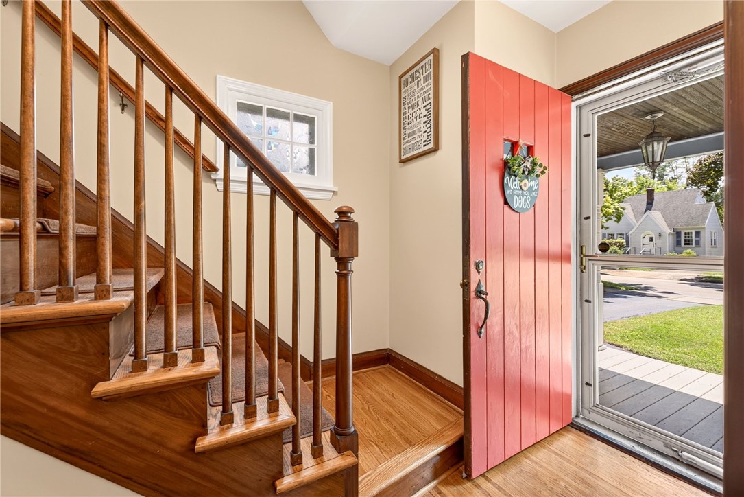 330 Colebourne Road Rochester, NY 14609 - Photo 6 of 37