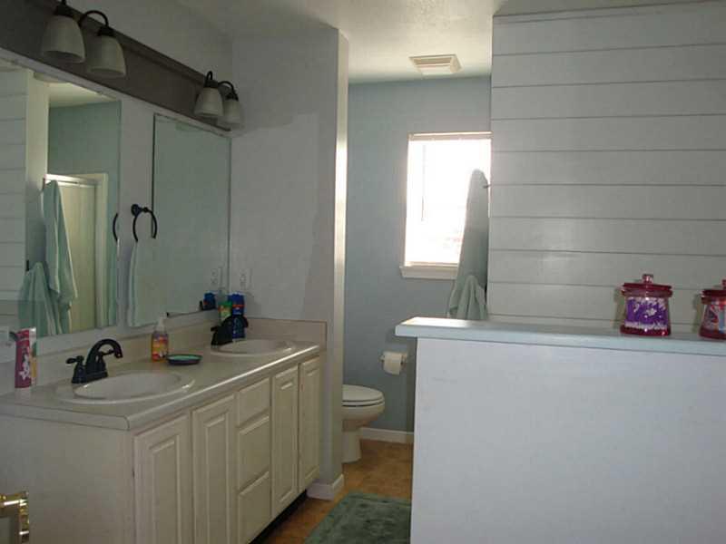 6558 Rushing River Noblesville, IN 46062 - Photo 13 of 22 Gallery Image 13