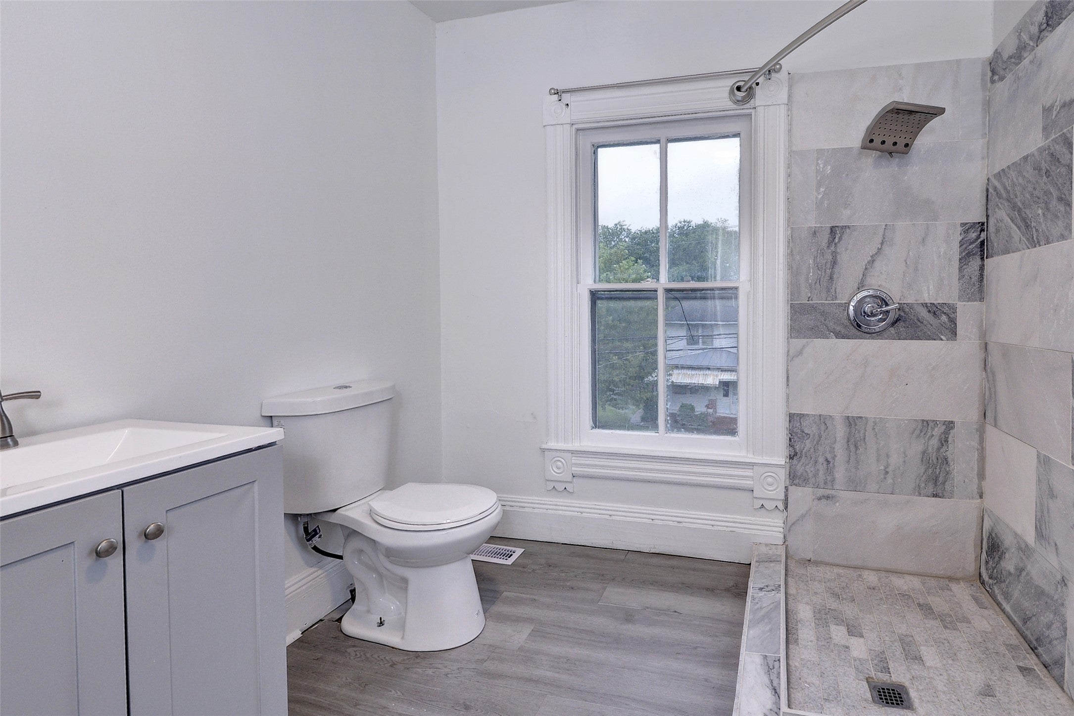 216 Beach Road Hampton, VA 23664 - Photo 23 of 38 Gallery Image 23