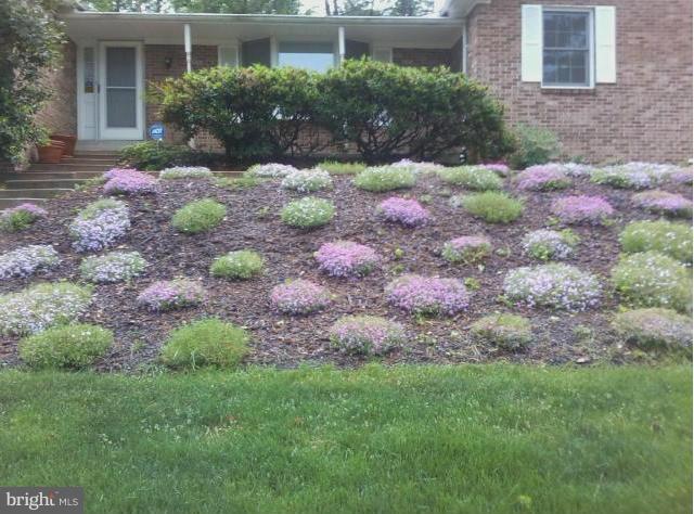8721 Briarcroft Lane Laurel, MD 20708 - Photo 2 of 19 Exterior (General)