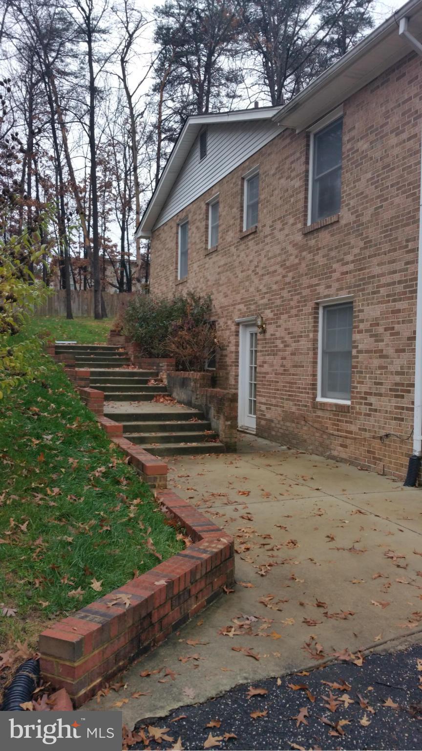 8721 Briarcroft Lane Laurel, MD 20708 - Photo 16 of 19 Exterior (General)