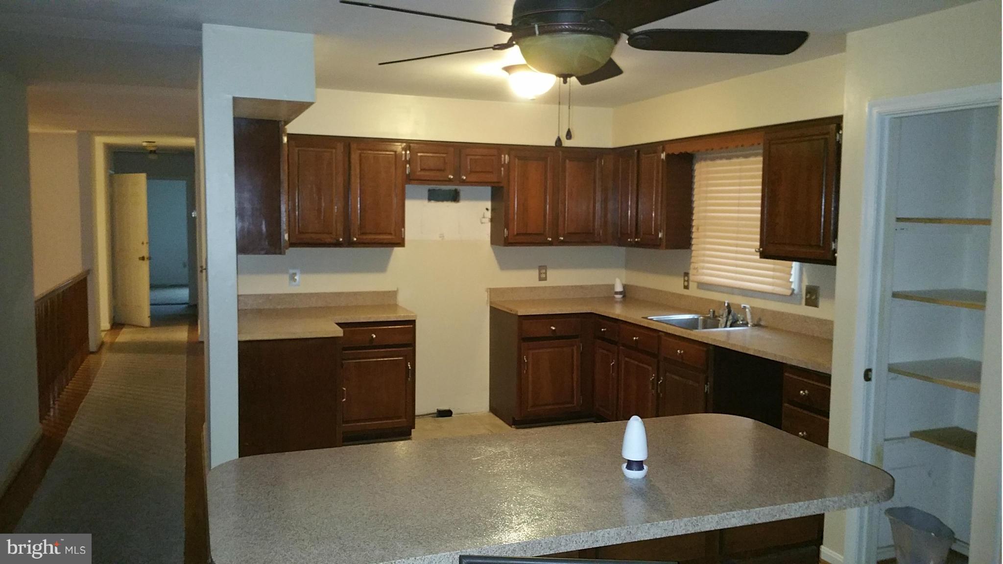 8721 Briarcroft Lane Laurel, MD 20708 - Photo 7 of 19 Kitchen