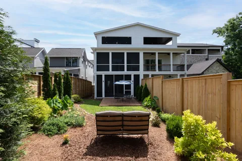 $1,000,000 | 2815 West Kirkwood Avenue, Nashville, TN 37204