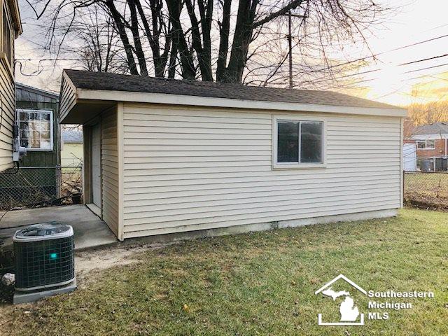 7522 Pelham Road Taylor, MI 48180 - Photo 15 of 17