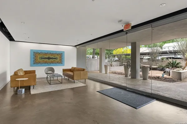 $1,895 | 1115 South Alamo Street, Unit 2405, San Antonio, TX 78210