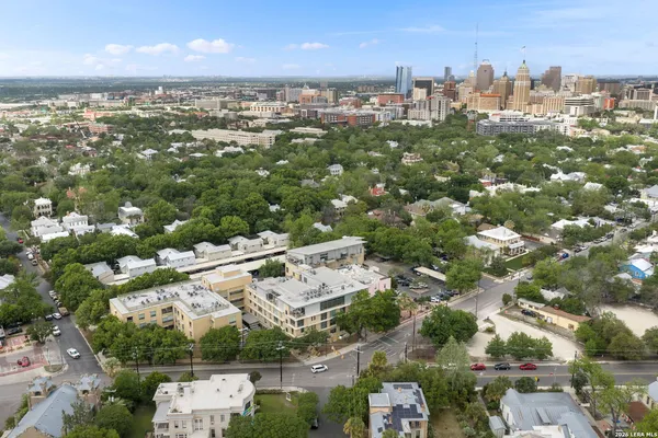 $1,895 | 1115 South Alamo Street, Unit 2405, San Antonio, TX 78210