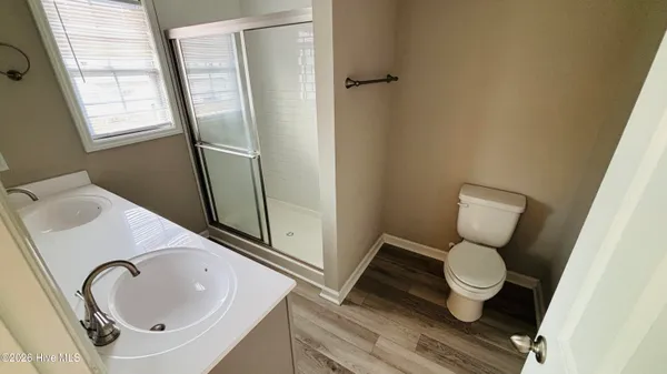 $1,600 | 1151 Cross Creek Circle, Unit E, Greenville, NC 27834