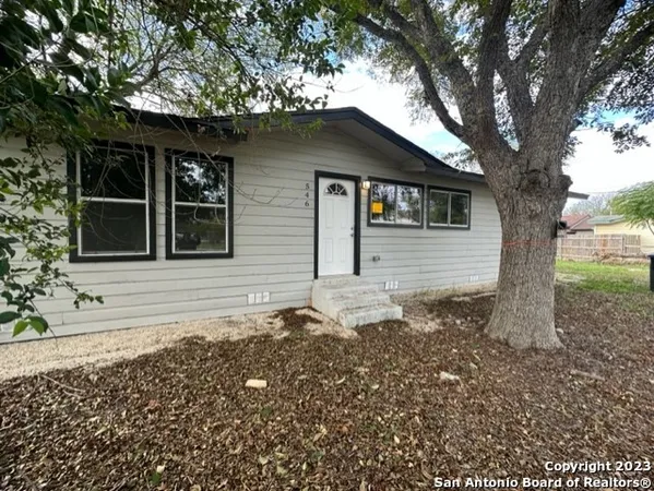 $1,695 | 546 West Petaluma Boulevard, San Antonio, TX 78221