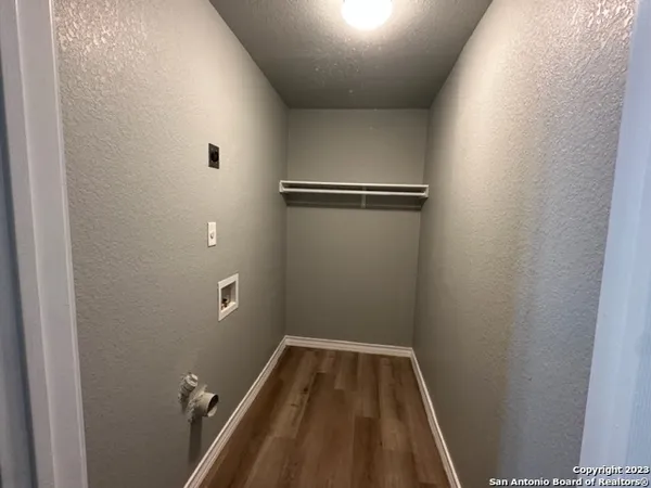 $1,695 | 546 West Petaluma Boulevard, San Antonio, TX 78221