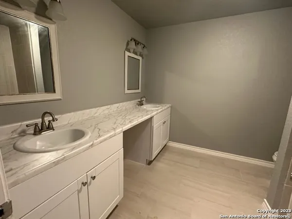 $1,695 | 546 West Petaluma Boulevard, San Antonio, TX 78221