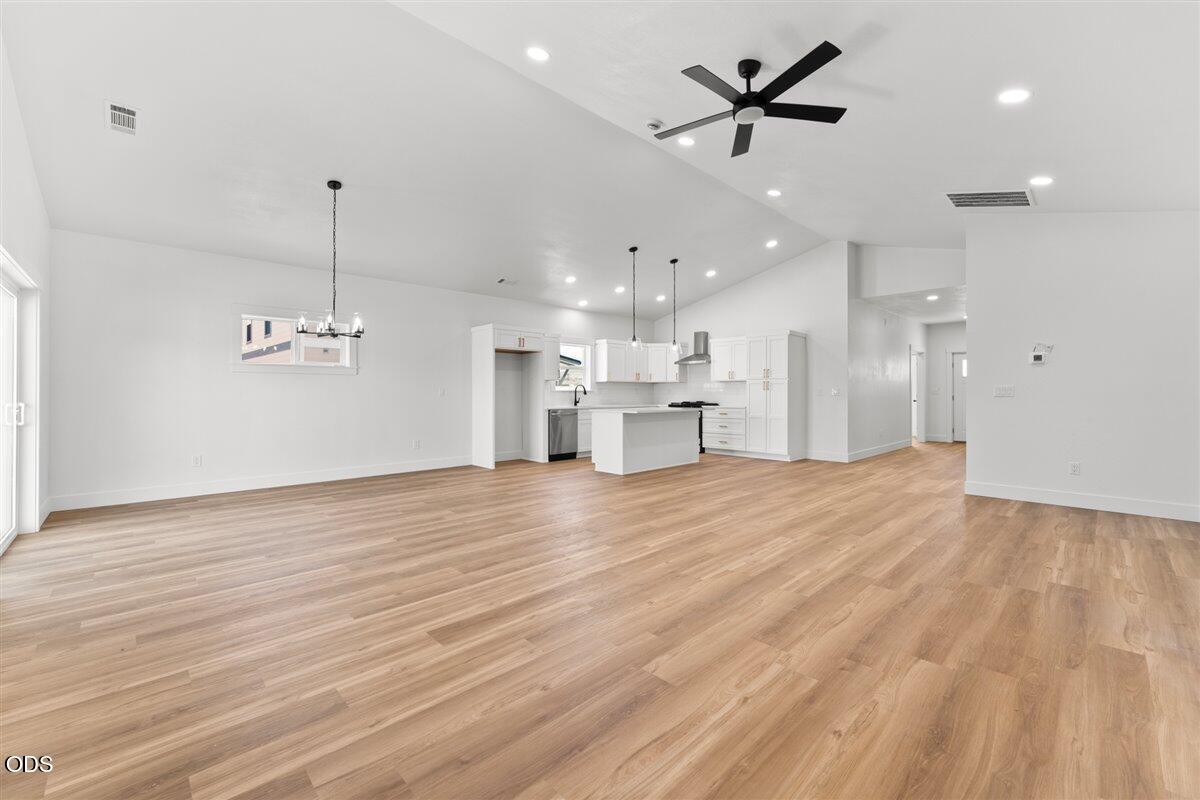 467 Arnos Street Talent, OR 97540 - Photo 2 of 31