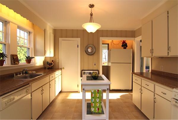 66 Roberts Road Medford, MA 02155 - Photo 12 of 27 Gallery Image 12