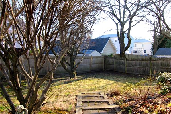 66 Roberts Road Medford, MA 02155 - Photo 23 of 27 Gallery Image 23