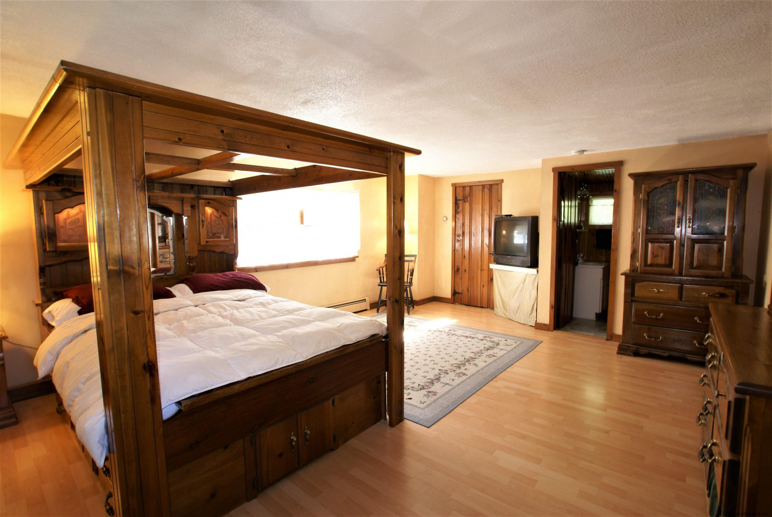 200 S Road Hampton, NY 12887 - Photo 21 of 40 Photo 21