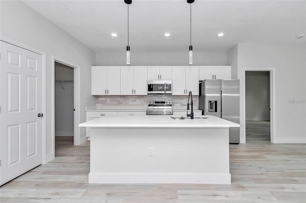 3398 Southwest 165th Loop Ocala, FL 34473 - Photo 5 of 40