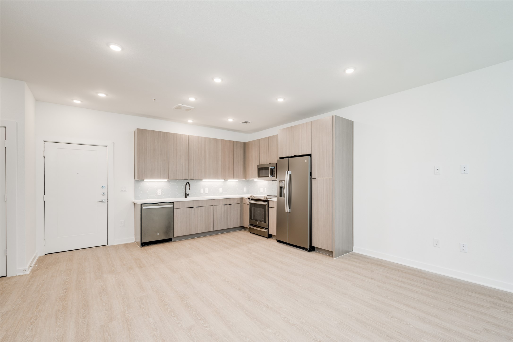 4802 South Congress Avenue, Unit 121 Austin, TX 78745 - Photo 4 of 37