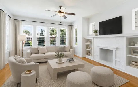 $560,000 | 4135 West Melrose Street, Chicago, IL 60641