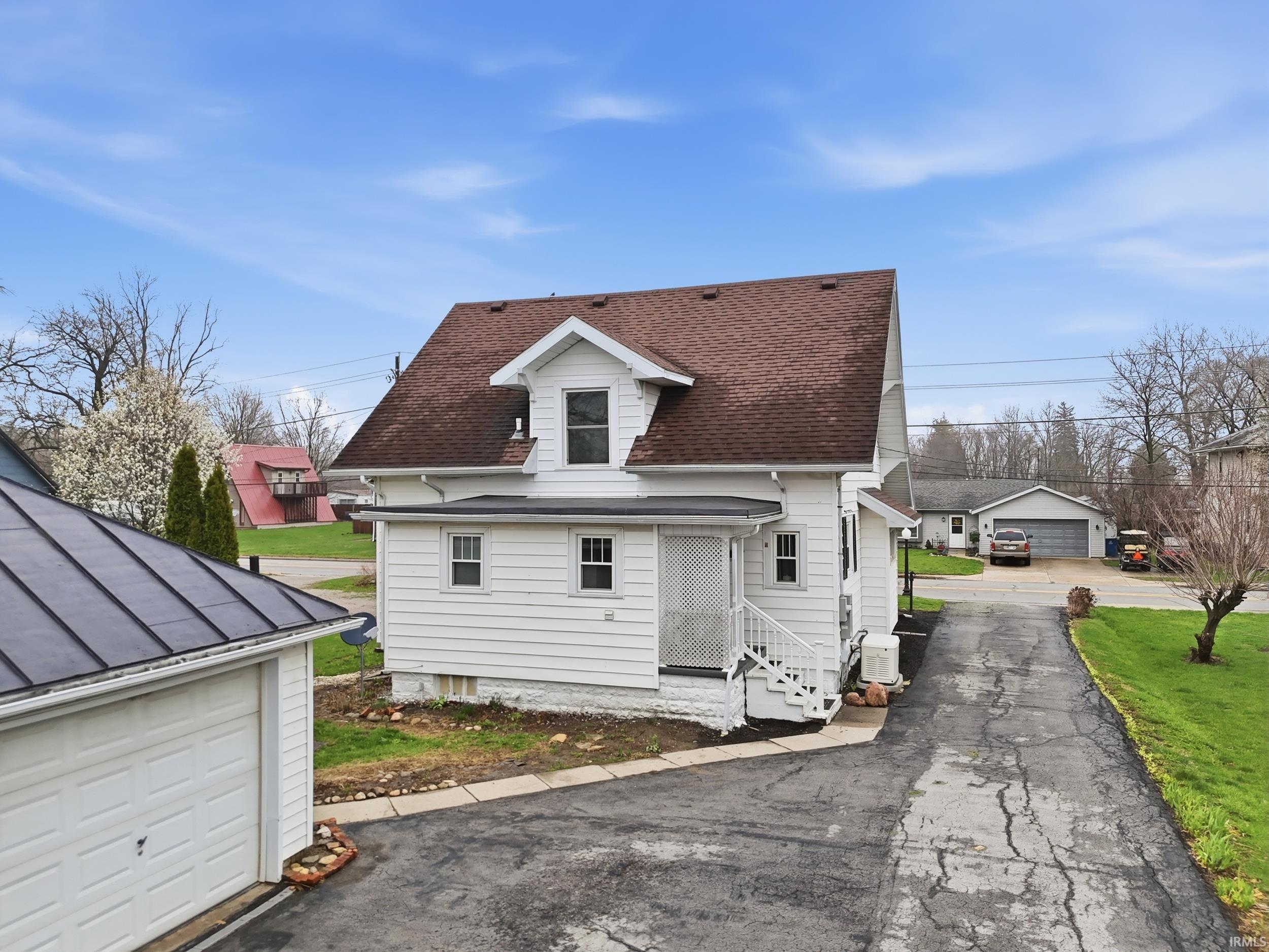 312 South Water Street Monroeville, IN 46773 - Photo 31 of 36