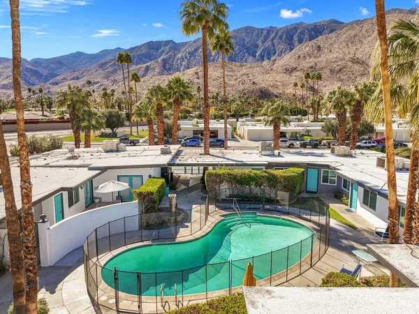 $2,495,000 | 2080 South Camino Real, Palm Springs, CA 92264