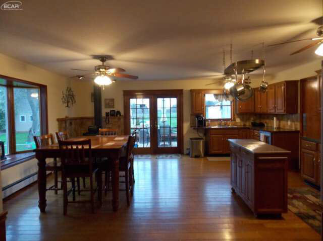 4287 East Mt Morris Road Mount Morris, MI 48458 - Photo 12 of 44 21139931-11.JPG