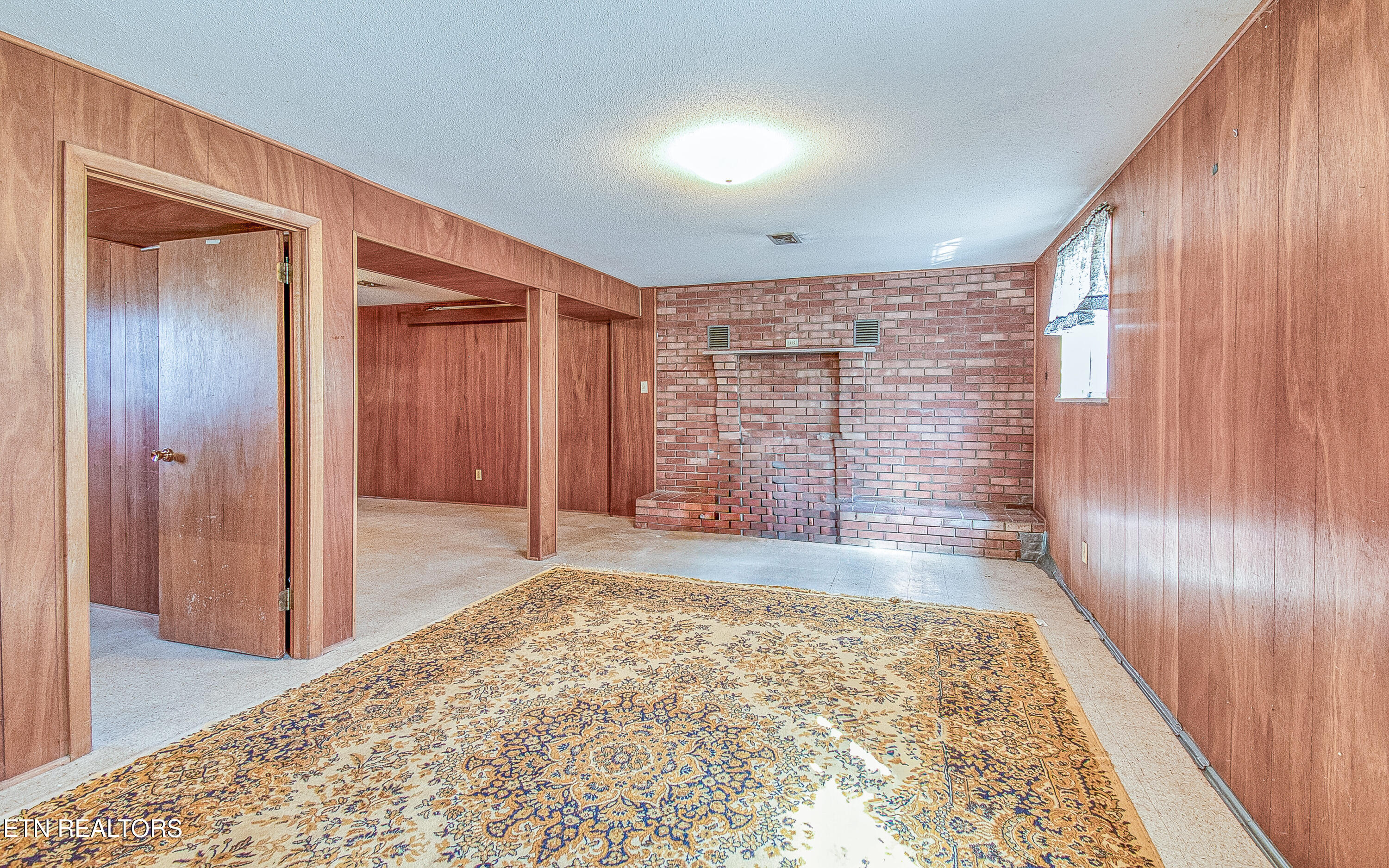 135 North Seneca Road Oak Ridge, TN 37830 - Photo 18 of 32 135 N Seneca Rd Oak Ridge TN-print-019-0
