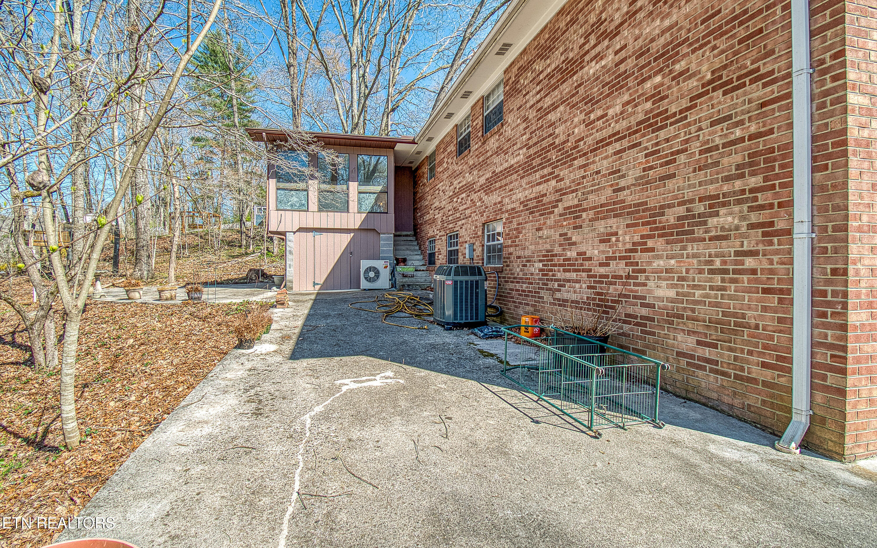 135 North Seneca Road Oak Ridge, TN 37830 - Photo 8 of 32 135 N Seneca Rd Oak Ridge TN-print-026-0