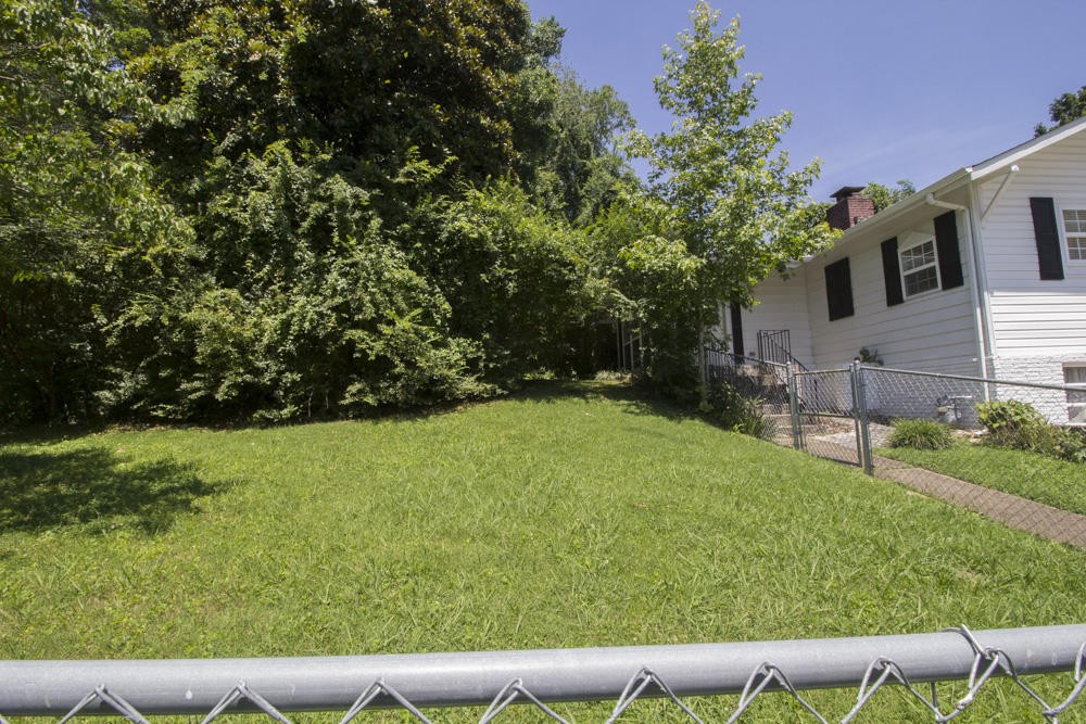 112 Delmar Circle Oak Ridge, TN 37830 - Photo 3 of 32 a view of an outdoor space and yard