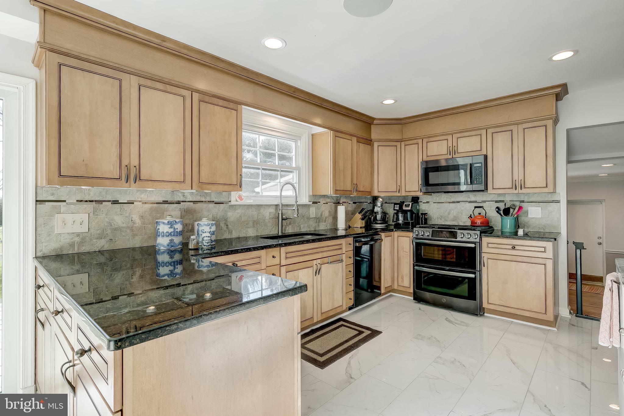 16353 Markoe Road Monkton, MD 21111 - Photo 11 of 96 Kitchen looking towards living room.