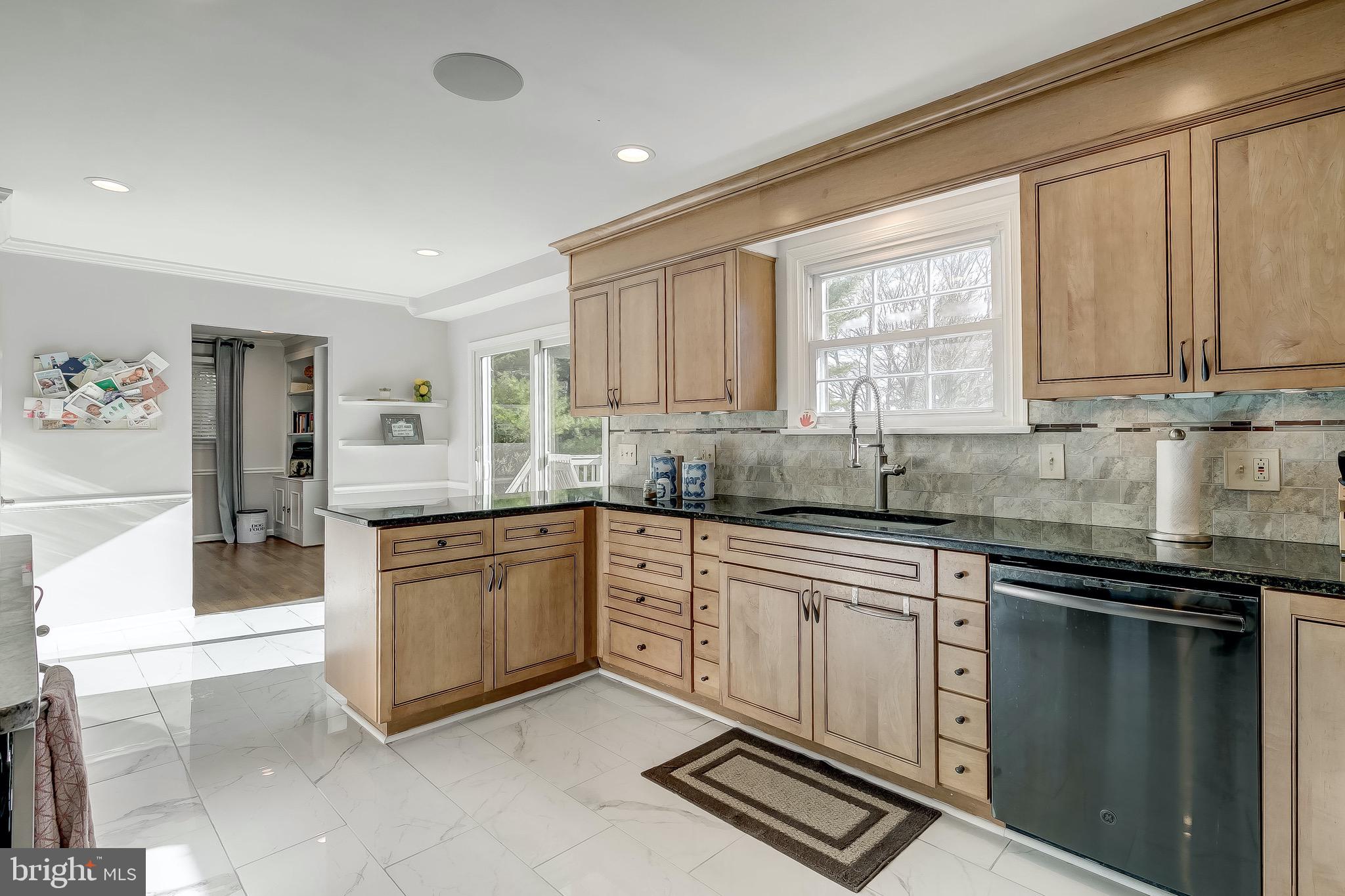 16353 Markoe Road Monkton, MD 21111 - Photo 12 of 96 kitchen looking towards dining room.