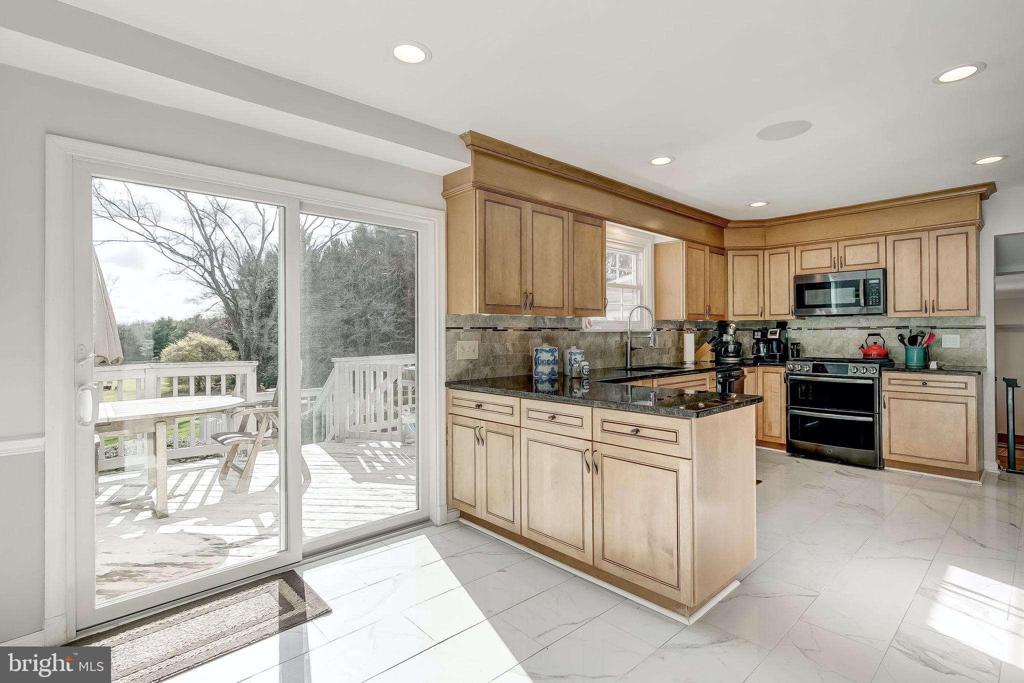 16353 Markoe Road Monkton, MD 21111 - Photo 18 of 96 New sliding doors to deck