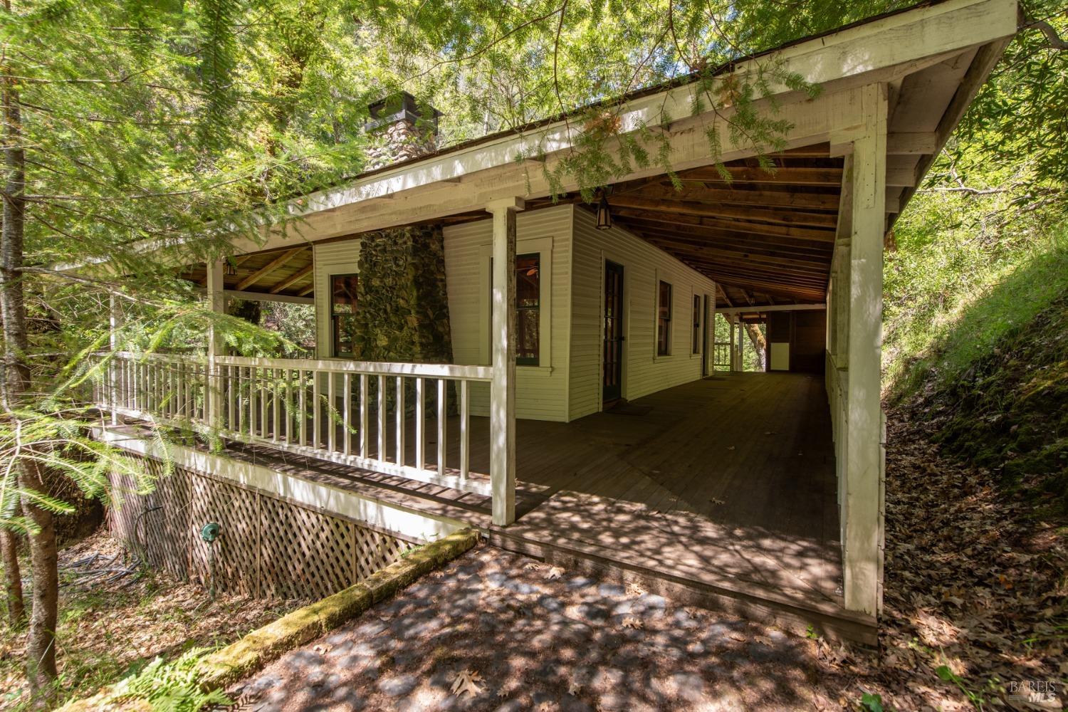 16300-16333 Yerba Santa Road Geyserville, CA 95441 - Photo 26 of 35 a view of a porch