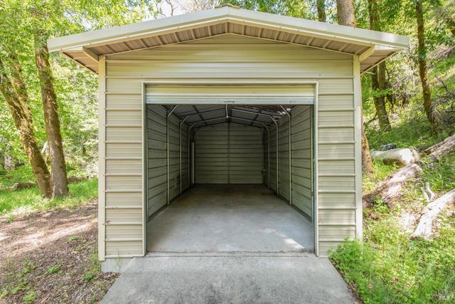 $895,000 | 16300-16333 Yerba Santa Road, Geyserville, CA 95441