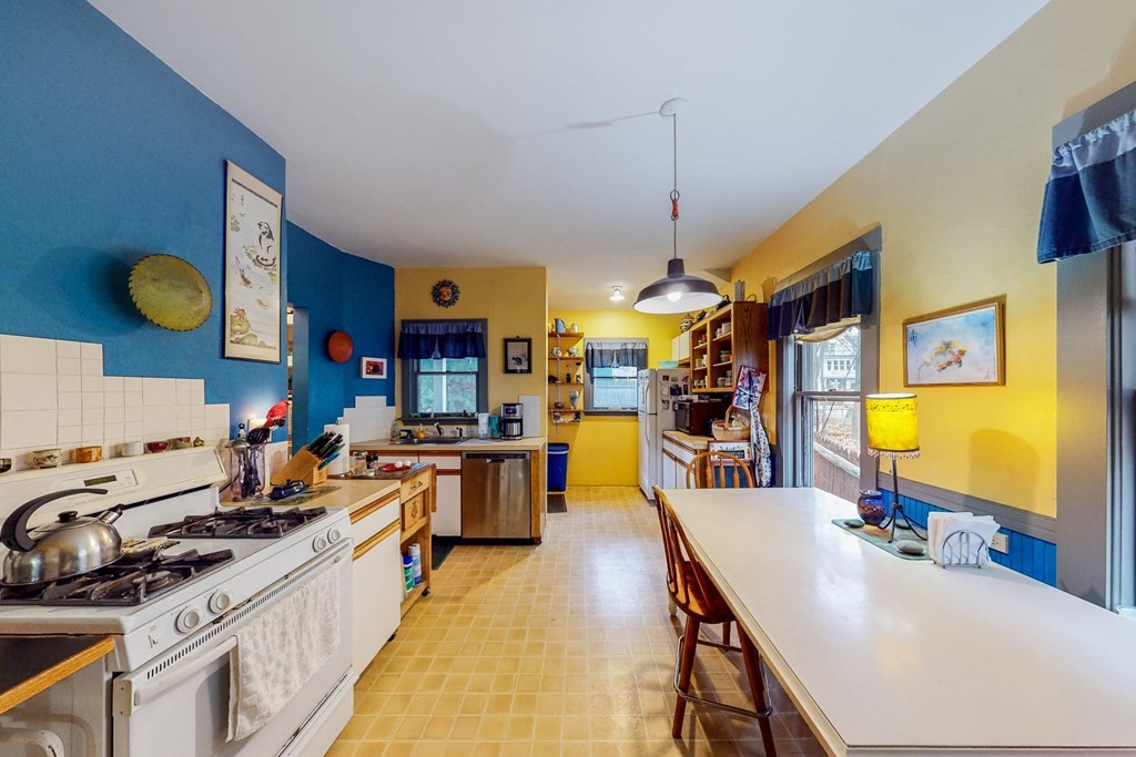 64 Highland Road Somerville, MA 02144 - Photo 13 of 42 Gallery Image 13