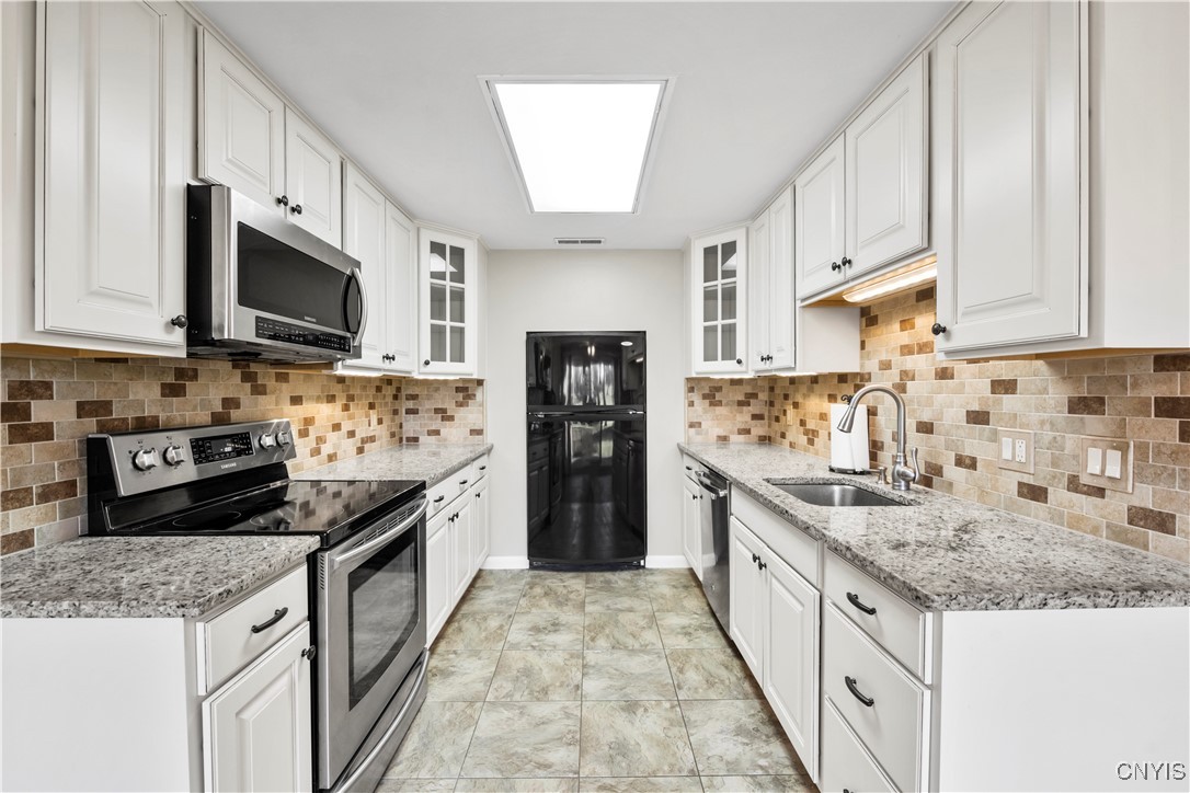 299 Higgins Drive Van Buren, NY 13027 - Photo 4 of 28