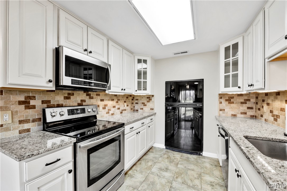 299 Higgins Drive Van Buren, NY 13027 - Photo 5 of 28