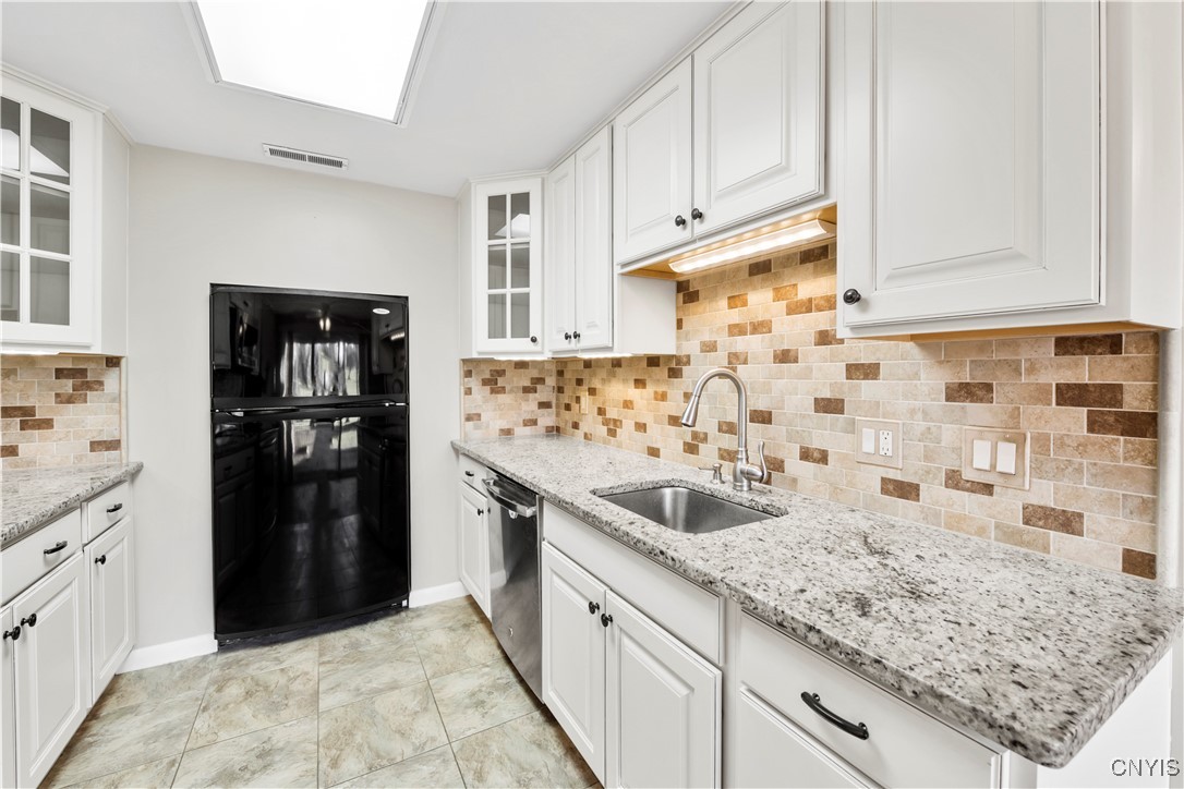 299 Higgins Drive Van Buren, NY 13027 - Photo 6 of 28