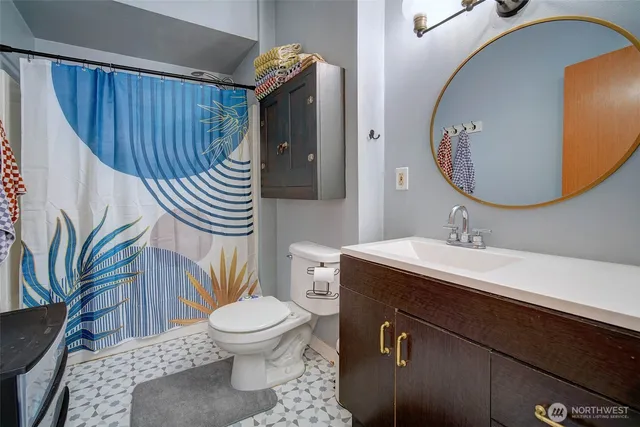 a view of workspace with windows