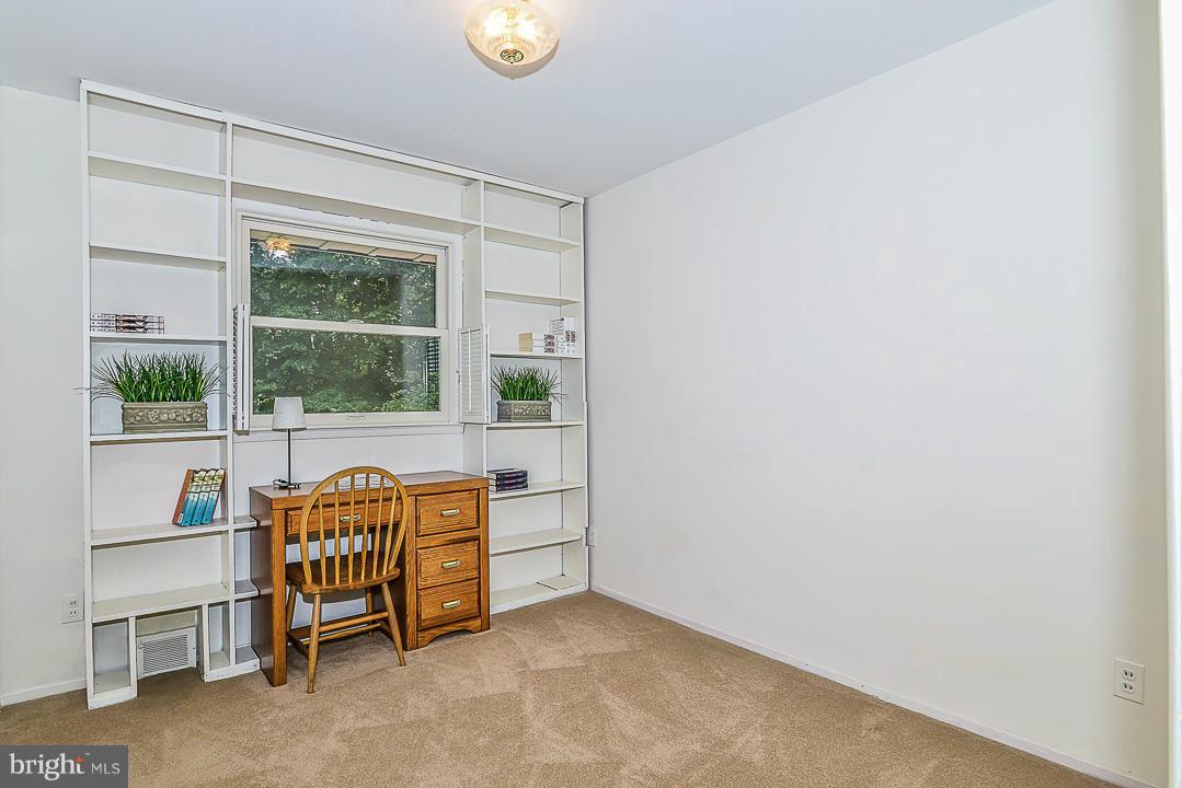 7612 Elgar Street Springfield, VA 22151 - Photo 17 of 28 Bedroom
