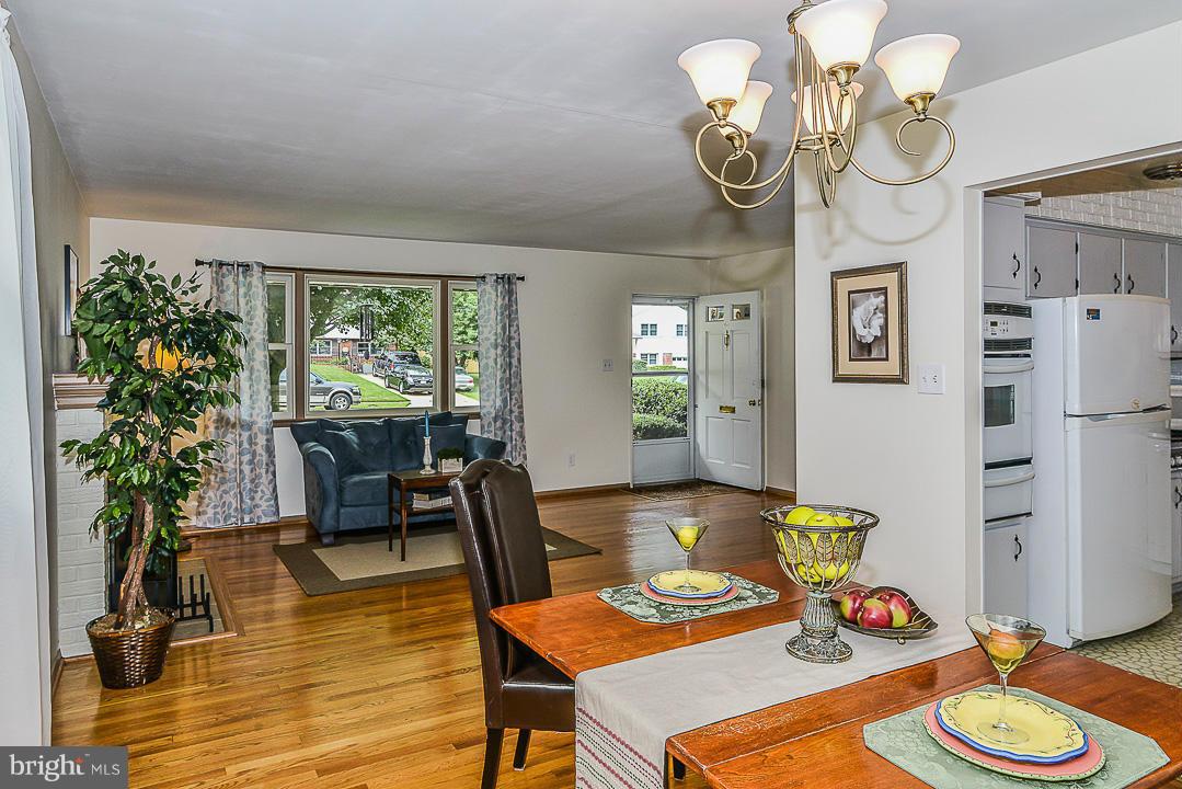 7612 Elgar Street Springfield, VA 22151 - Photo 9 of 28 Dining Room