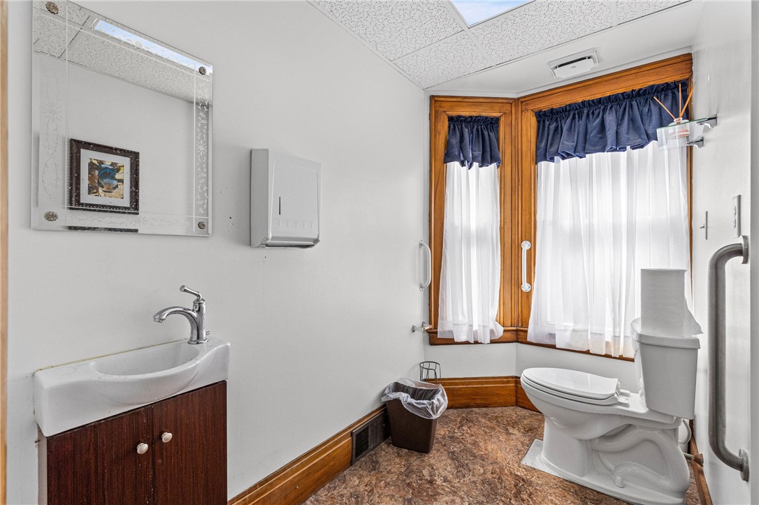 1583 East Main Street Rochester, NY 14609 - Photo 20 of 46