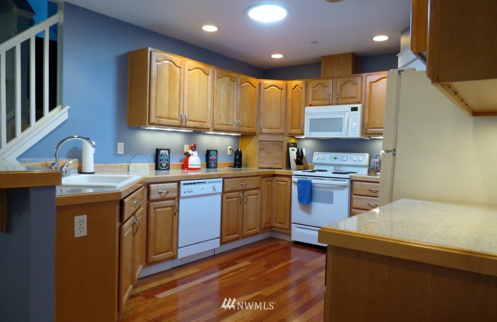160 East Soderberg Road, Unit 13 Allyn, WA 98524 - Photo 12 of 18