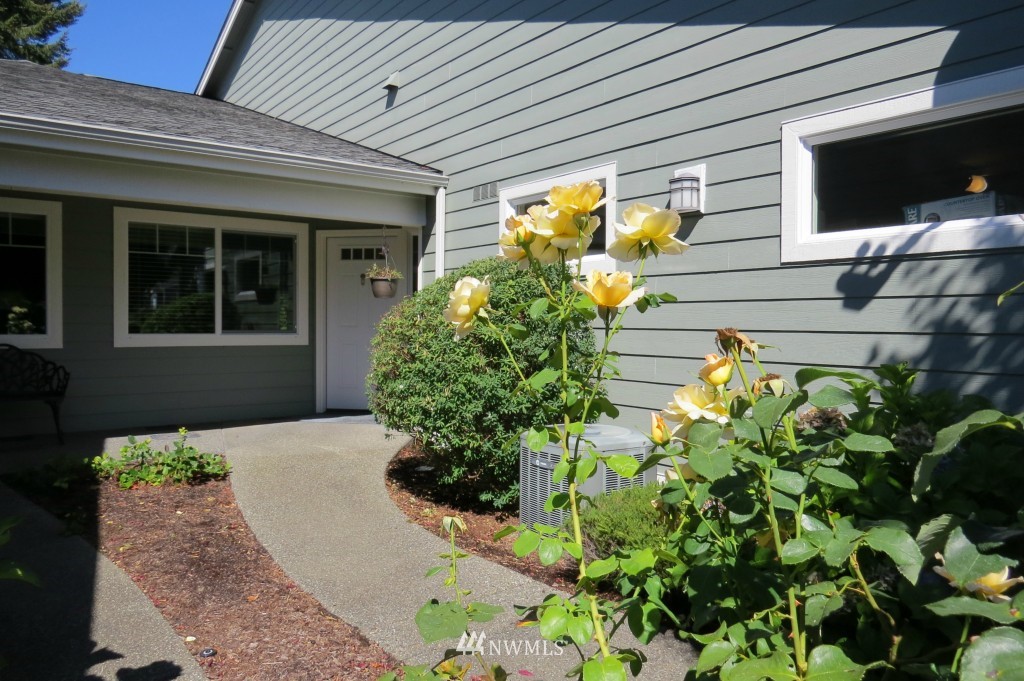 160 East Soderberg Road, Unit 13 Allyn, WA 98524 - Photo 16 of 18