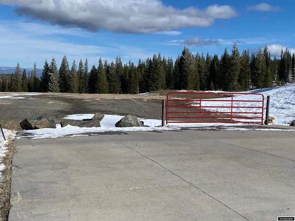 $420,000 | 70 Encampment Wy, Encampment, WY 82325