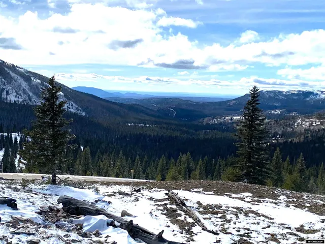 $420,000 | 70 Encampment Wy, Encampment, WY 82325