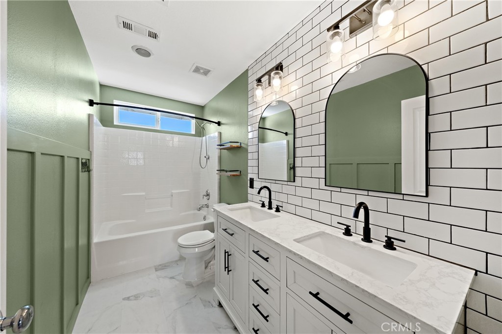31207 Bell Mountain Road Menifee, CA 92584 - Photo 40 of 60 Updated Bathroom With Custom Vanity And Subway Tile Surround