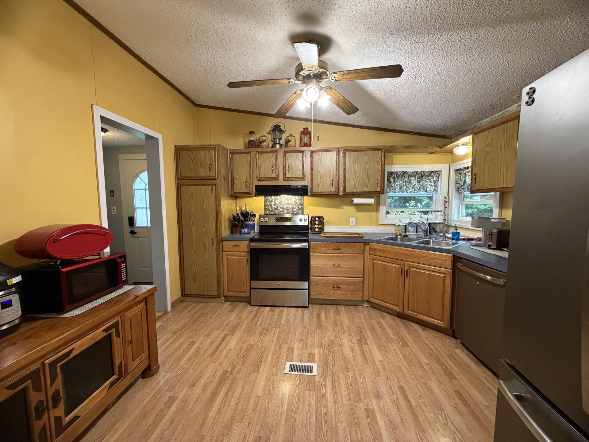 18 Algonquin Road Enfield, NH 03748 - Photo 7 of 45 Gallery Image 7