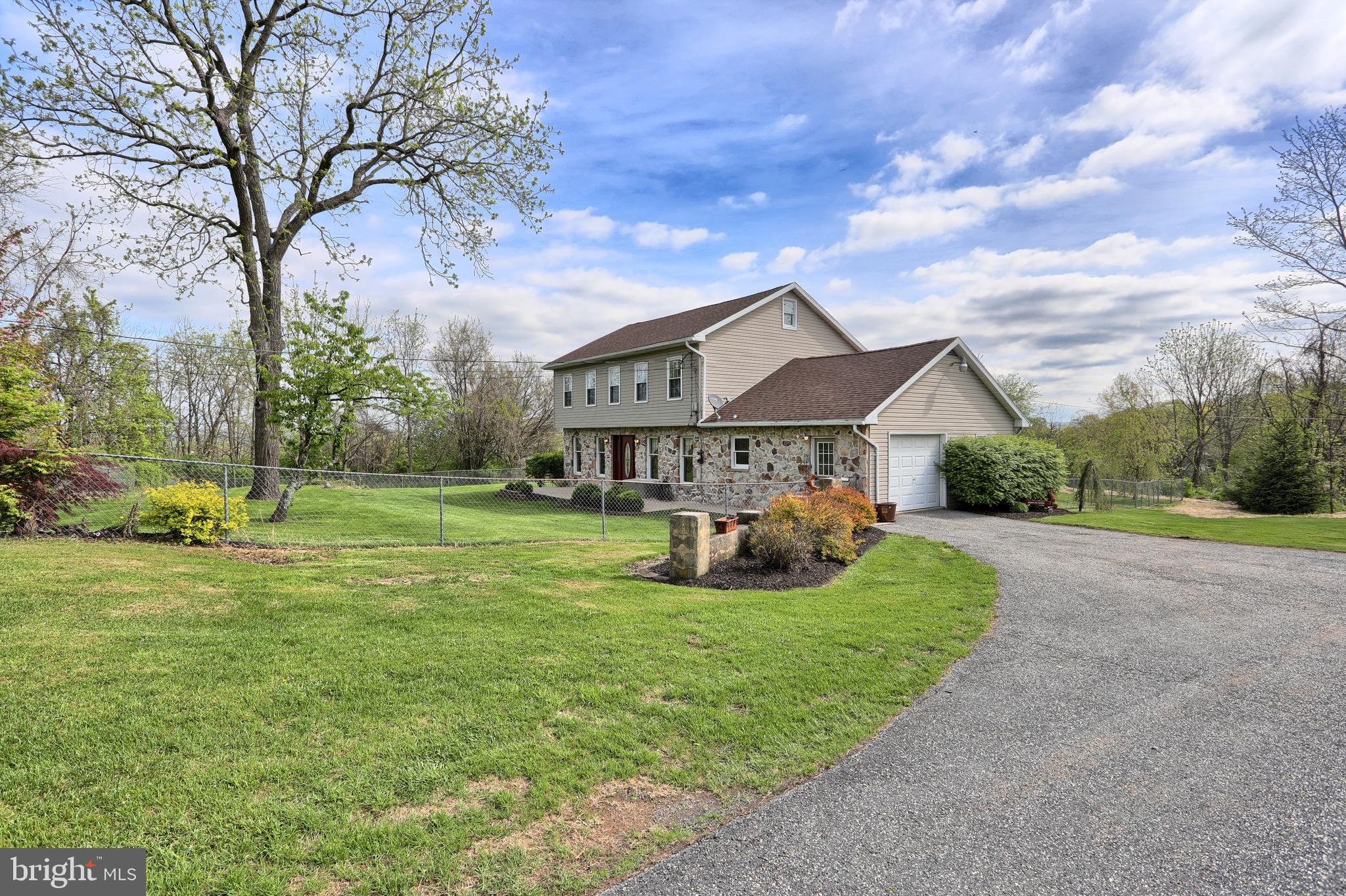 326 Old State Road Shermans Dale, PA 17090 - Photo 4 of 48 Gallery Image 4